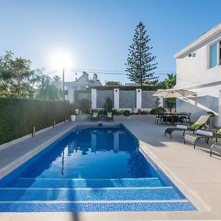 Newly Renovated 4 Bdrm W Pool In Location Apartment Marbella